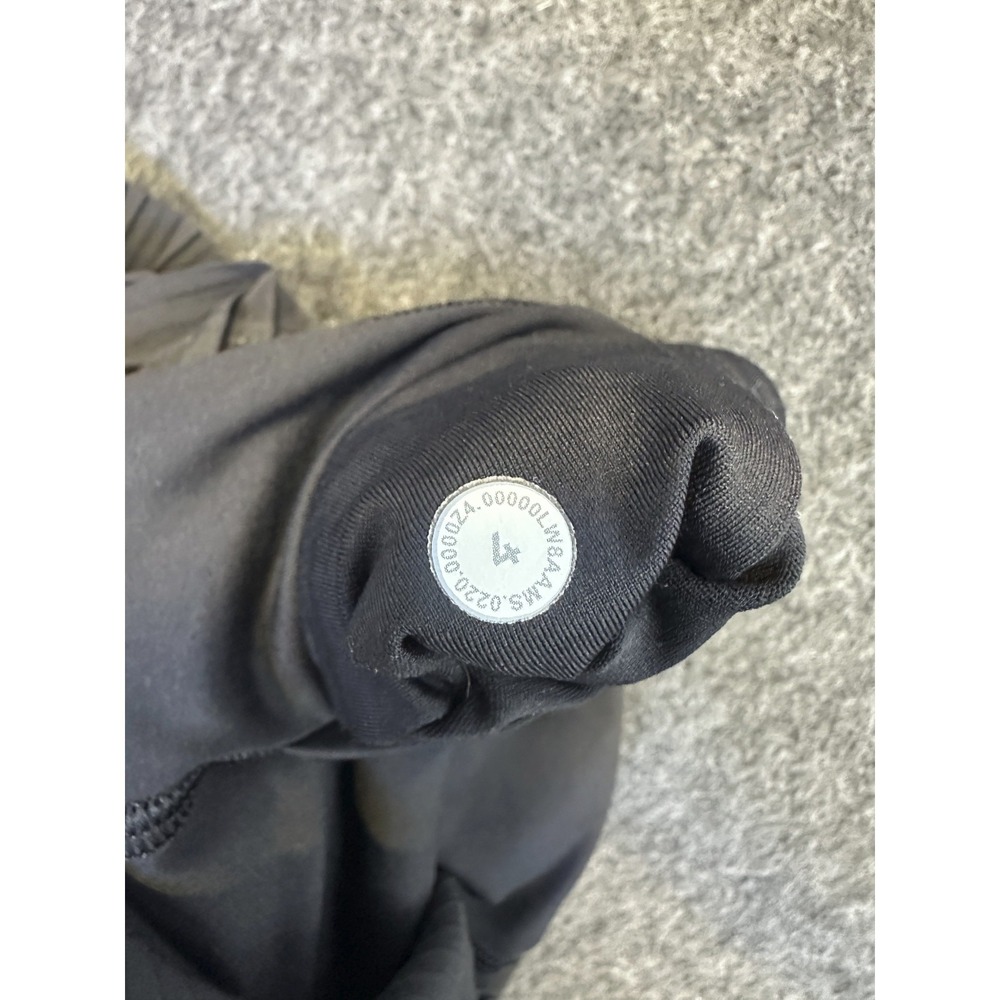Lululemon Pleat To Street Skirt III Skort Shorts Black Size 4 Tennis Pickleball - Picture 11 of 16